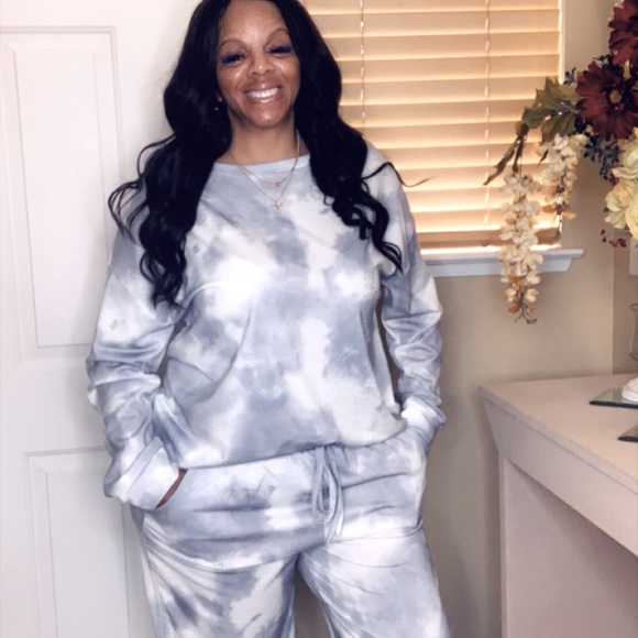 Dreamy Lounge Set - Picture 1 of 4